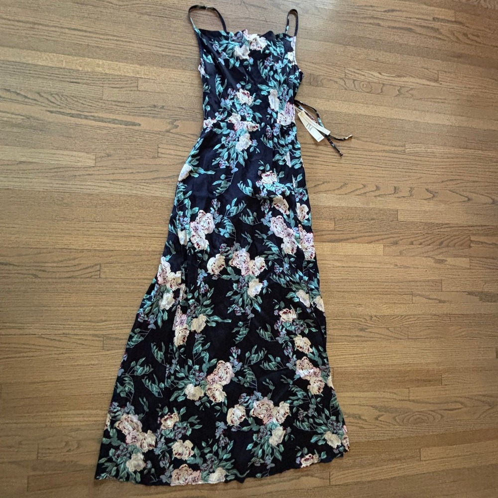 Love Stitch Floral Maxi Dress Navy Blue Rayon Strappy Open Back Small NWT